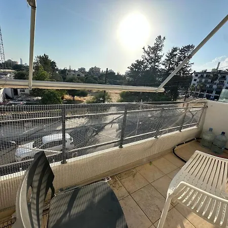 1 Bedroom Flat 200m From 아파트 레메소스