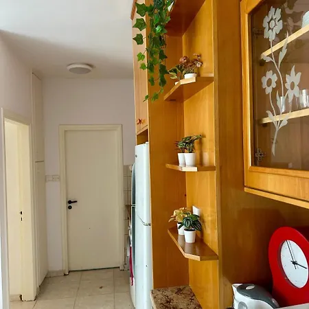 아파트 1 Bedroom Flat 200m From